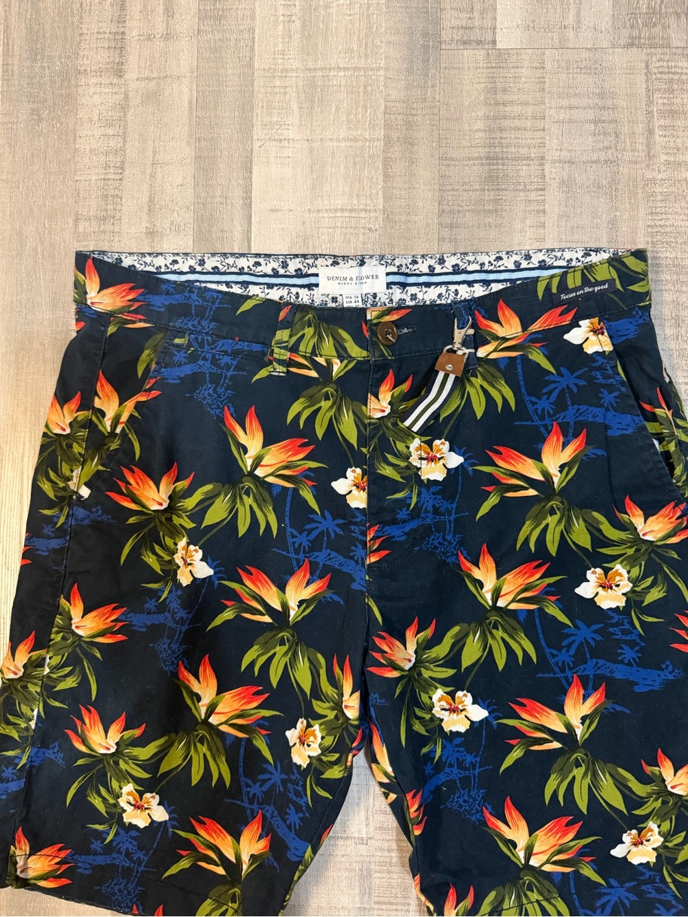 Denim & Flower Ricky Singh Men’s Floral Hawaiian Shorts Size 34 Tropical Navy
